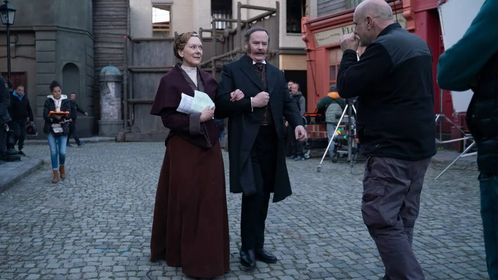 Behind the scenes of Miss Scarlet on MASTERPIECE on PBS