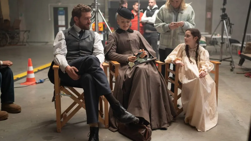 Behind the scenes of Miss Scarlet on MASTERPIECE on PBS